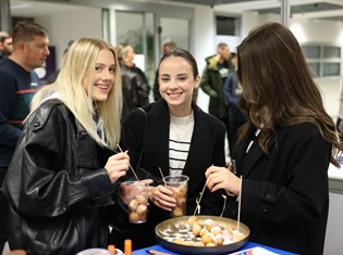 2025-12-05 17-52-16.jpeg